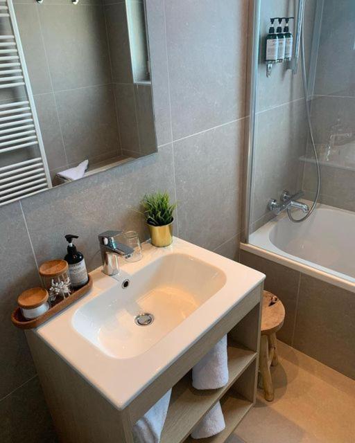 Bloomhotel Lochristi Eksteriør billede